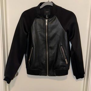 Unisex Black Leather patch bomber jacket! Worn once! Size small! Purchase now!
